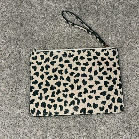 NWOT dainty greenand cream/white leather wristlet! - Picture 2 of 3